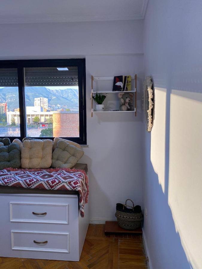 Entire Serviced Apartment With A Beautiful View Tirana Exterior foto