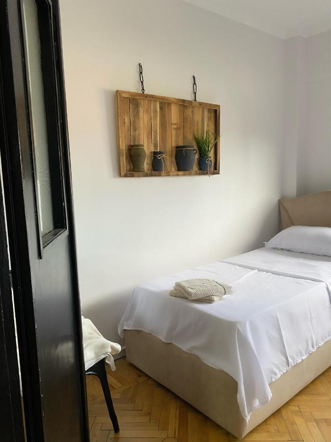 Entire Serviced Apartment With A Beautiful View Tirana Exterior foto